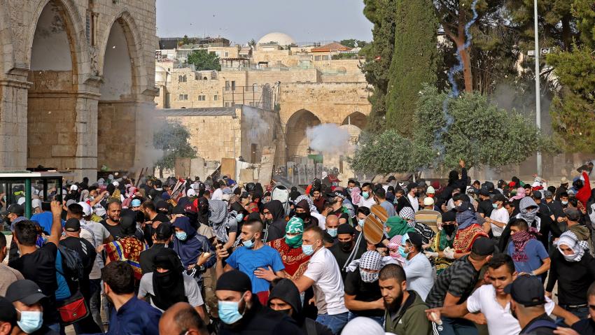 Ratusan Warga Palestina Kembali Terluka Akibat Serbuan Pasukan Zionis Israel Di Kompleks Al-Aqsa